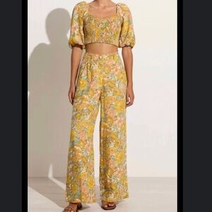 NWT BILLABONG split spirit Yellow and Pink floral pants set size small